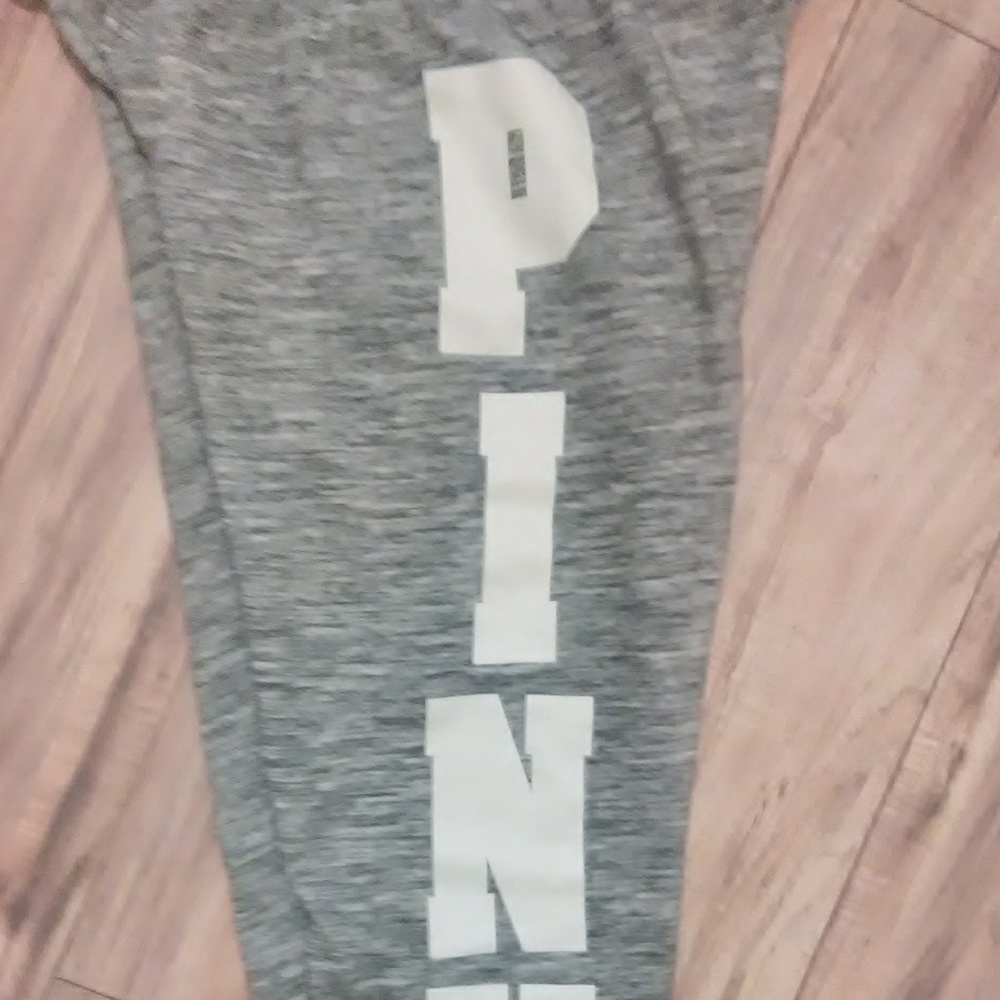VS heathered grey sweatpants